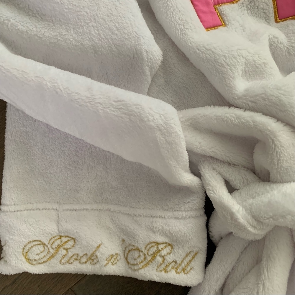 Victoria’s Secret PINK Rock Royalty plush soft Embroidered Bath Robe - Picture 7 of 16